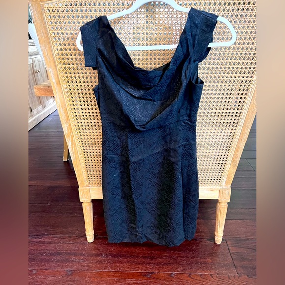 Black Halo Dresses & Skirts - Black halo dress